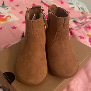 New In Box Toddler Girl Ugg Boots 6